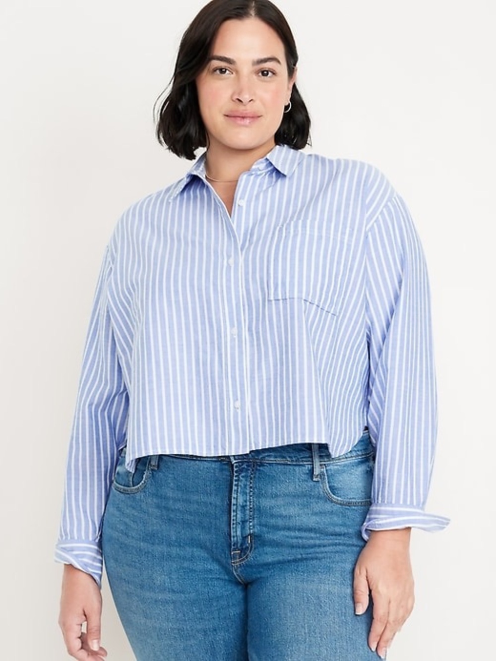 Women’s Old Navy Blue and White Striped Cropped Button-Down Shirt- size small